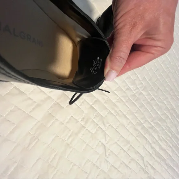 Cole Haan Women’s Black with Tan Detail Oxfords NWT - Picture 4 of 5